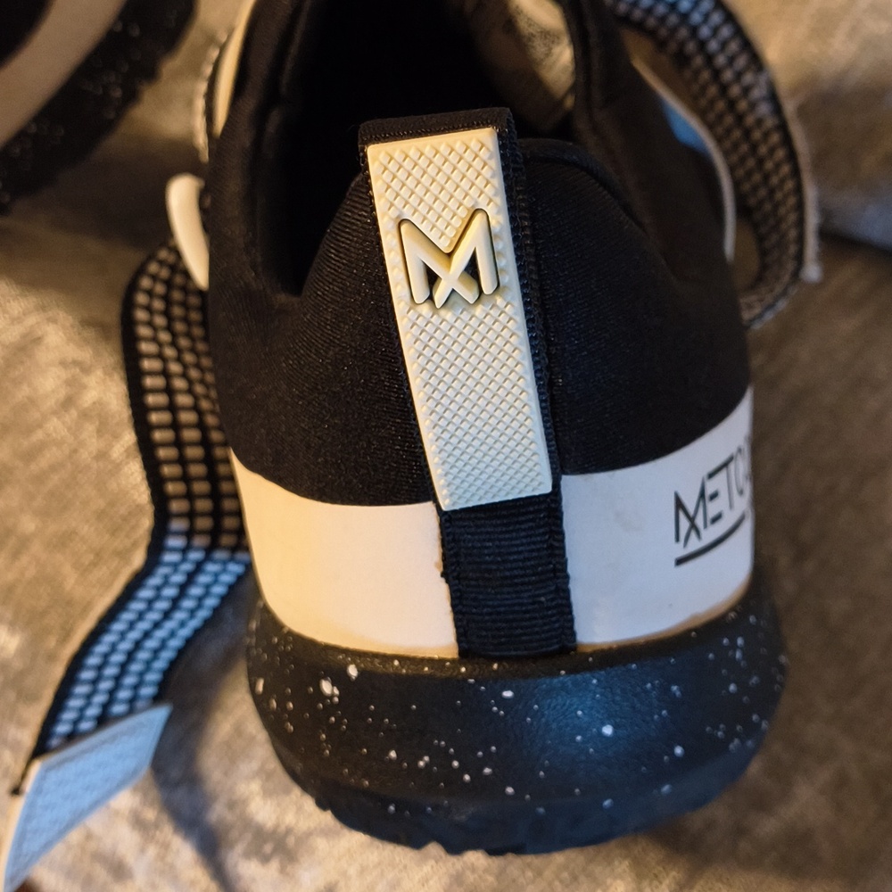 Black And White Best Gym Shoes You'll See Tonight NIKE METCON - Picture 8 of 8